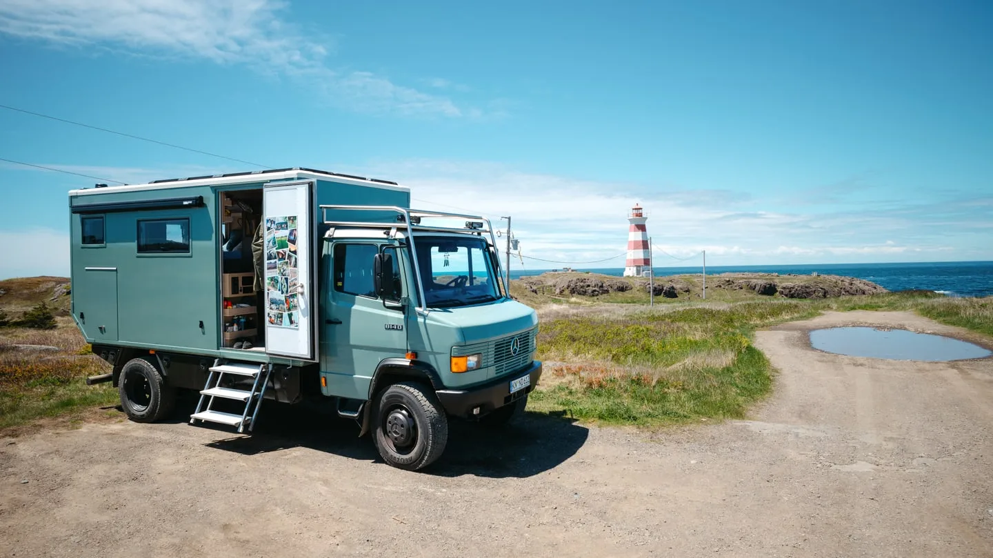 Felice, der umgebaute Mercedes 814D, auf dem Weg nach Patagonien